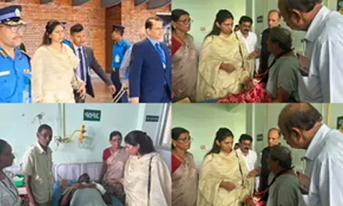 Minister Khadse reaches Nepal to meet survivors of bus mishap, oversee ops