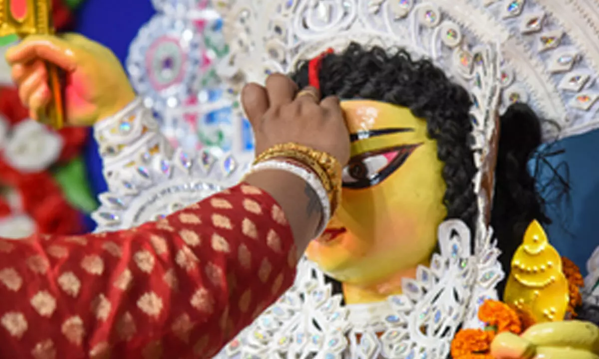 Now all-women Durga Puja panel spurns Mamata’s Rs 85K dole