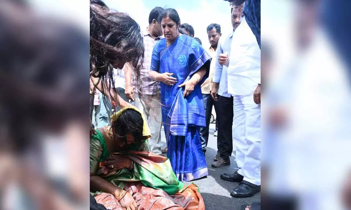 Daggubati Purandeshwari shows her generosity, helps accident victim in Rajamahendravaram