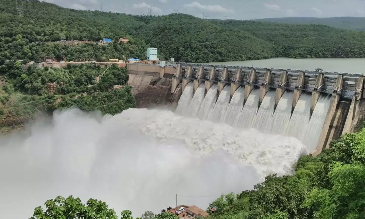 Andhra Pradesh: Water level in Srisailam Reservoir decreases amid rains reduce