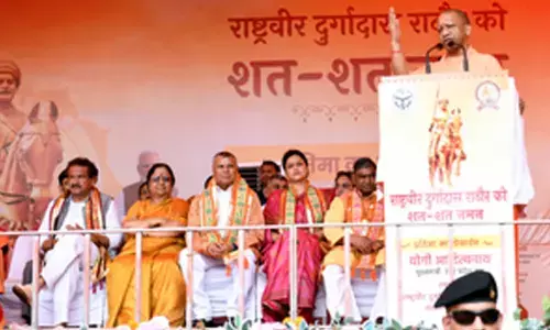 ‘Batenge toh katenge, Ek rahenge toh… ’: CM Yogi’s message on Bangladesh unrest