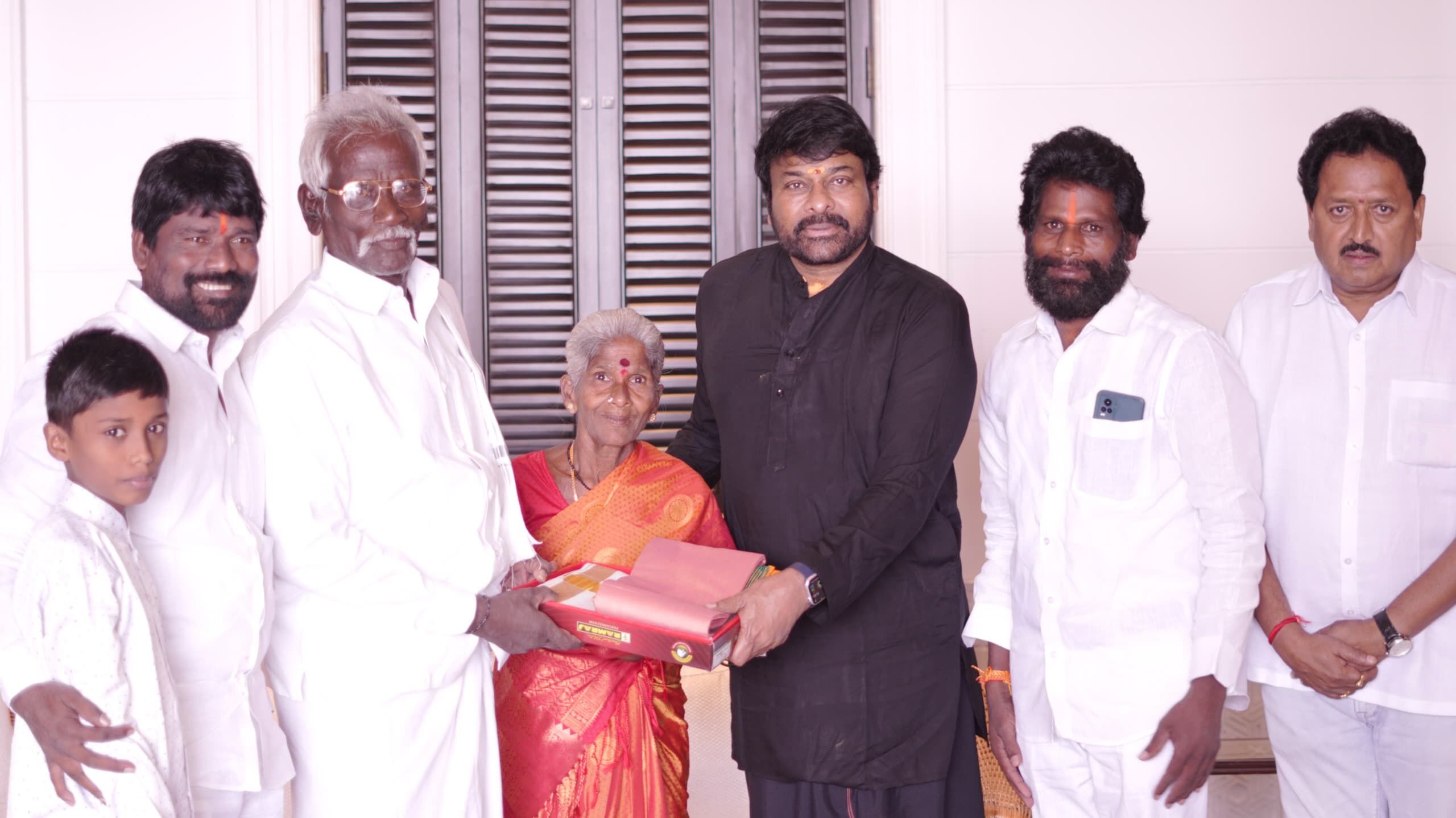 Chiranjeevi’s heart-warming gesture for his devoted fan Eshwarayya garners applause