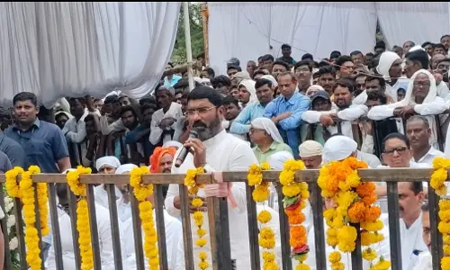 AICC Secretary Dr. SA Sampath Kumar Expresses Condolences at Funeral of Maharashtra MP Vasantrao Chauhan