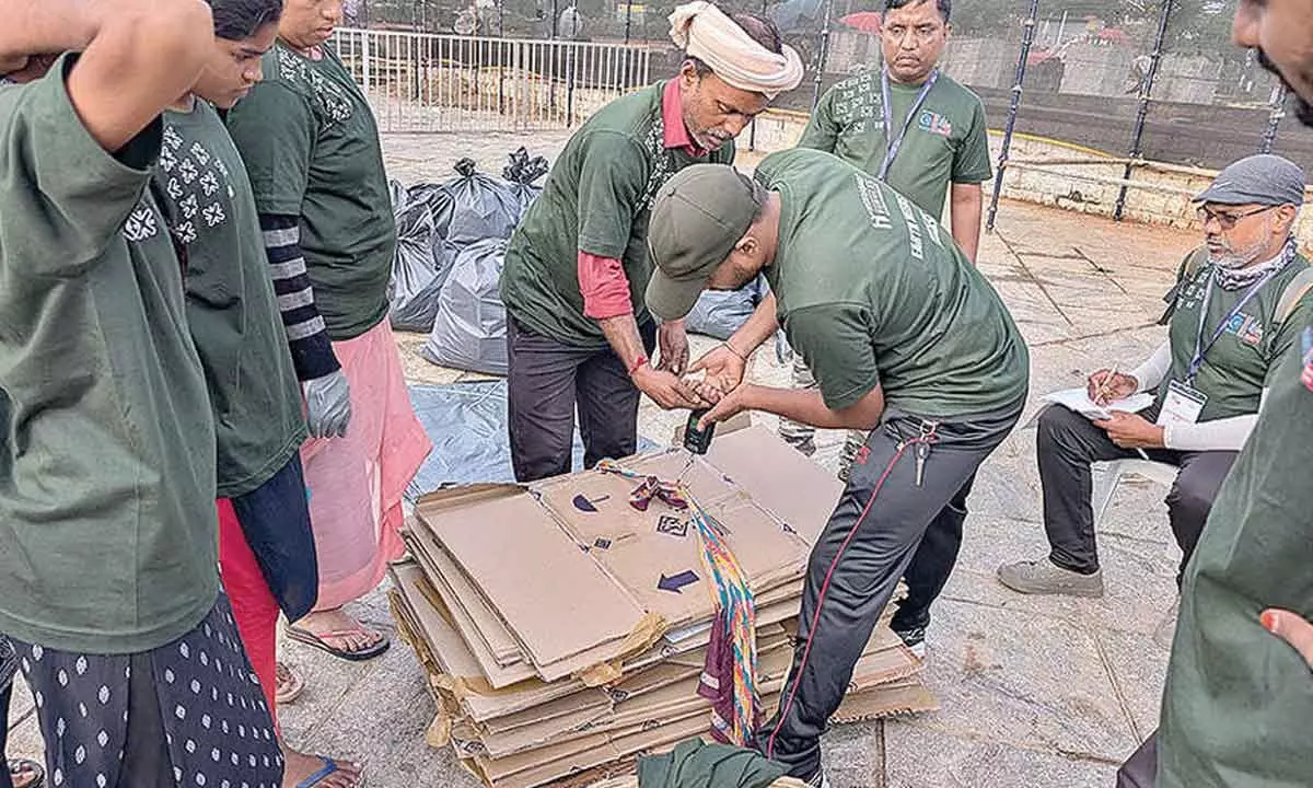 Hyderabad Runners Society collaborates with rag pickers for a cleaner marathon