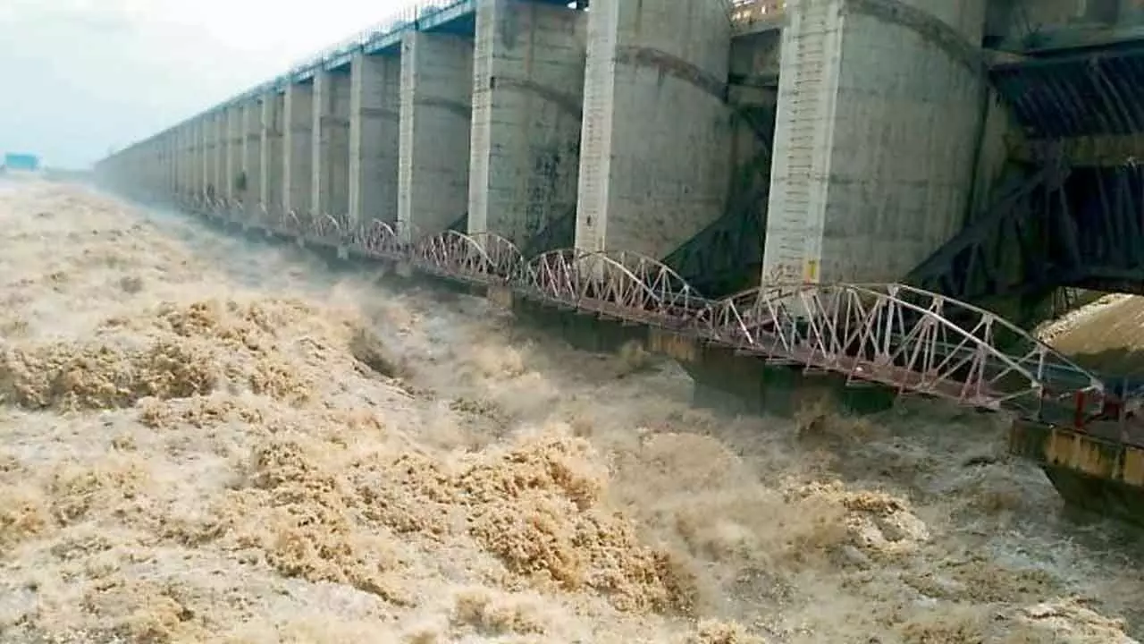 Heavy Inflow of Water into Srisailam Reservoir, Radial Crest Gates Raised Again