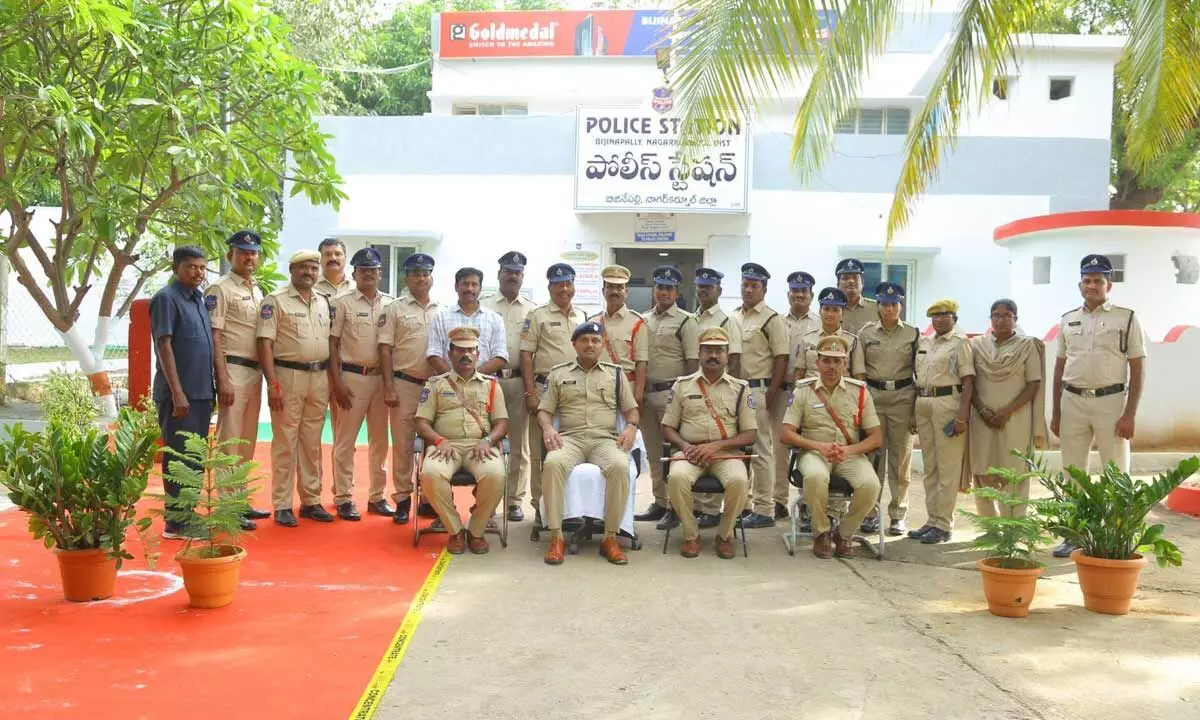 District SP Gaikwad Inspects Bijnapally Police Station