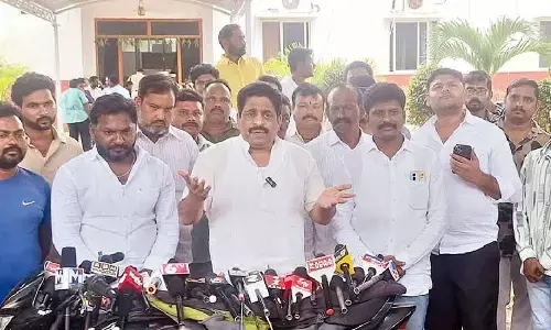 TDP leader Venkanna demands reopen of case of attack on him