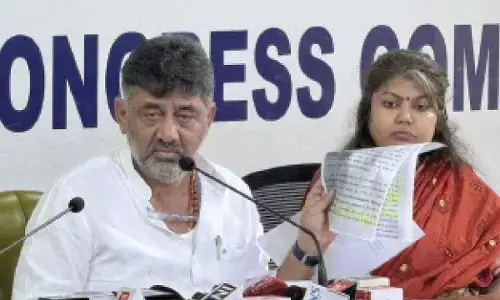 Raj Bhavan Chalo on Aug 31 to demand Guv sanction against BJP-JD(S): DKS