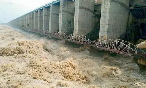 Heavy Inflow of Water into Srisailam Reservoir, Radial Crest Gates Raised Again