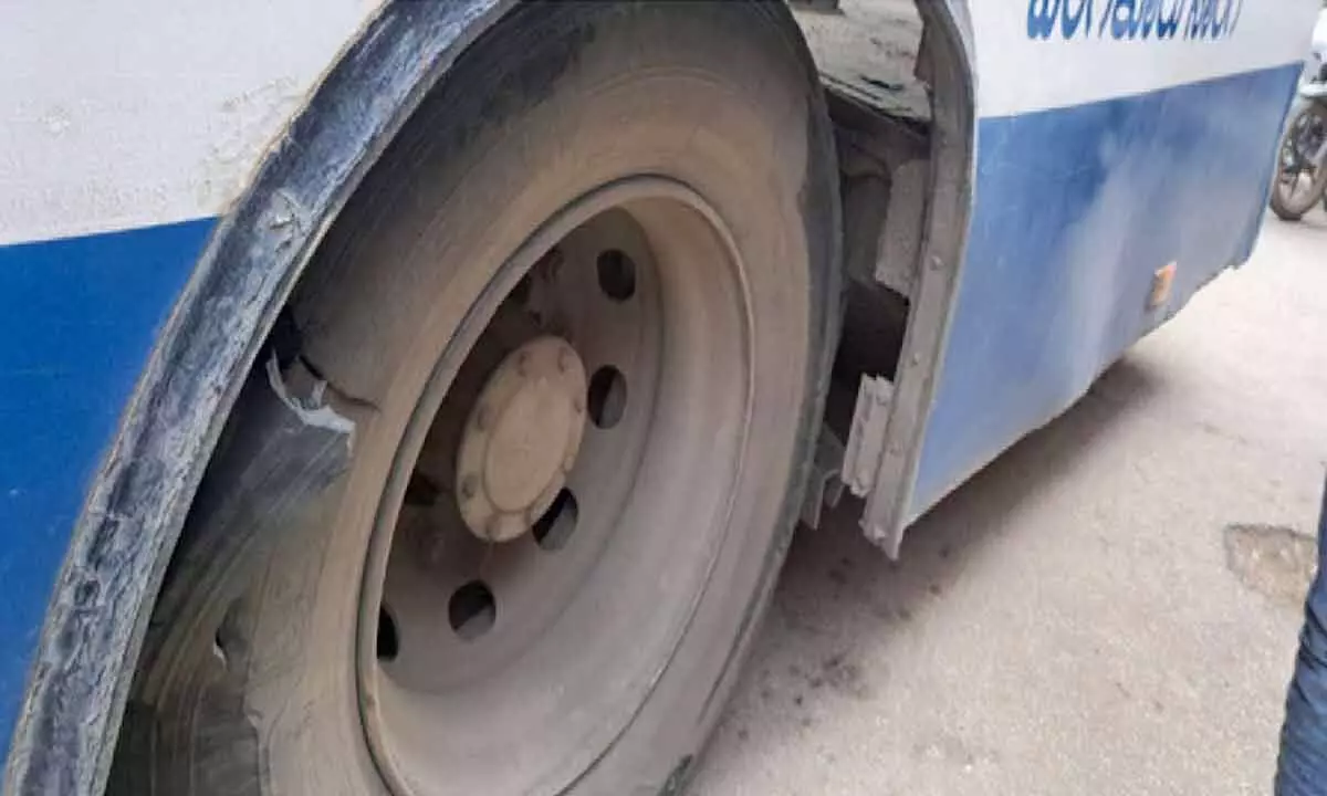 Screeching to a halt: Puncture mafia at work?