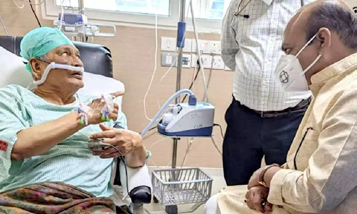 S M Krishna discharged from hospital