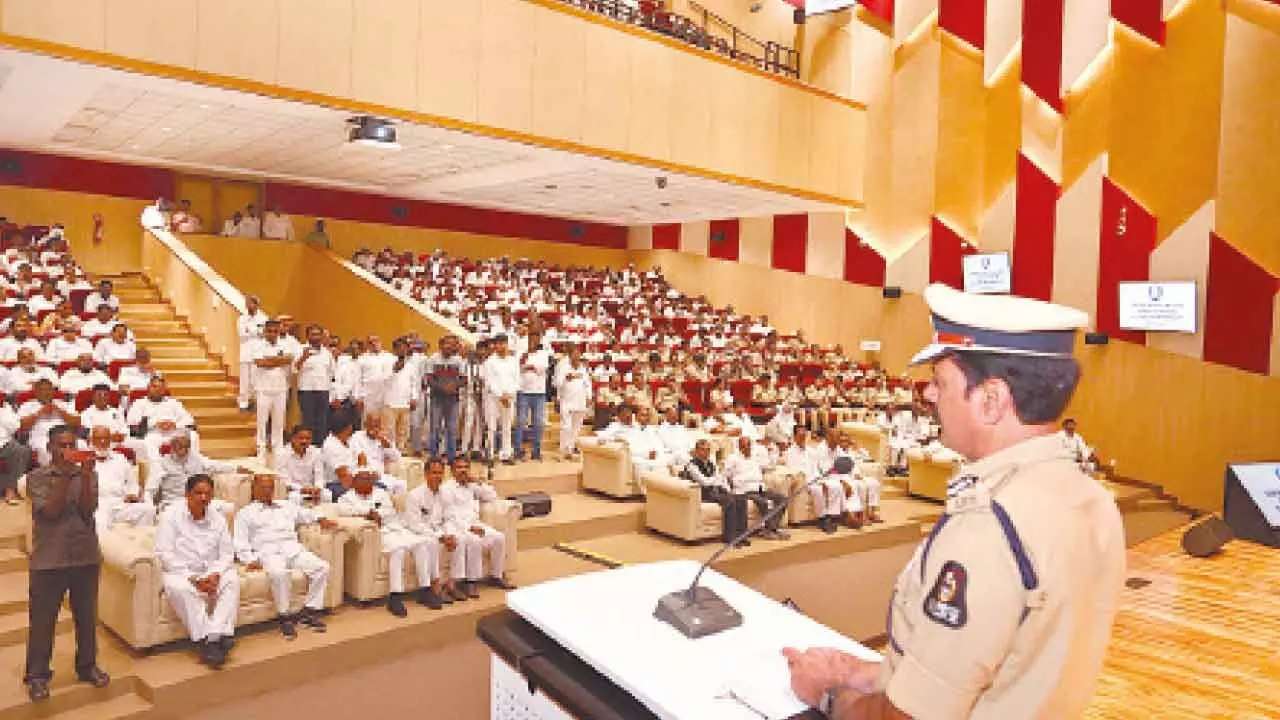 Meeting held on peaceful celebrations of Ganesh Chaturthi, Milad in city