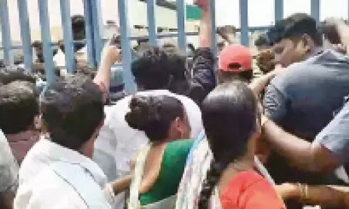 Farmers stage protests as VT Dairy auctioned