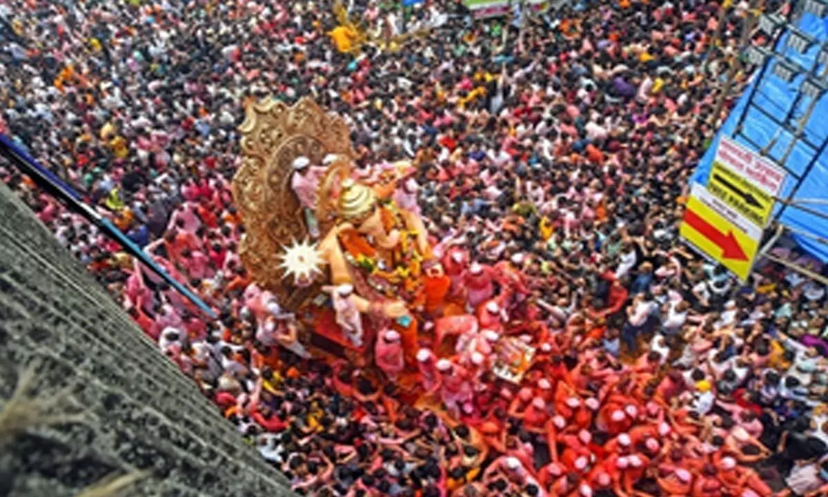 BMCs cautionary for Ganesh processions using 13 shaky bridges in Mumbai