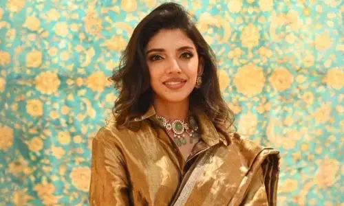 Miheeka Daggubati stuns in gold at Falguni Shane Peacock India show