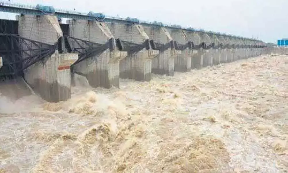 Inflow to Prakasam barrage increased amid rains, 70 gates lifted