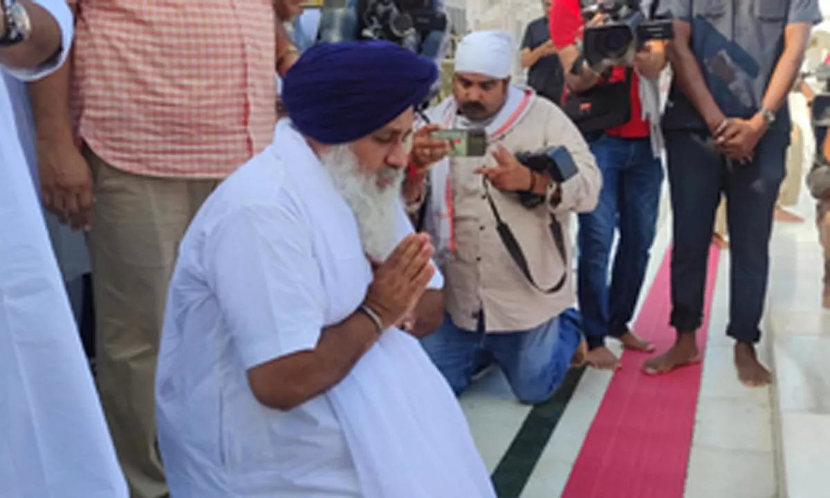 A day after declared sinner, Sukhbir Badal appears before Akal Takht