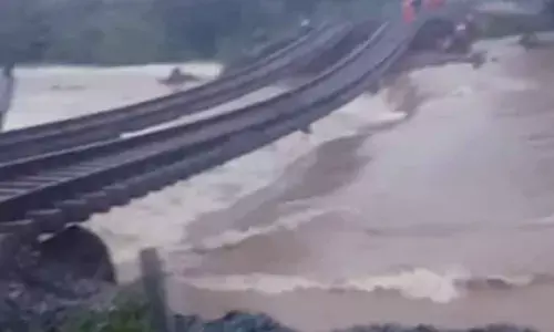 Railway track washes away at Intakanne of Mahbubabad amid rains, trains halted
