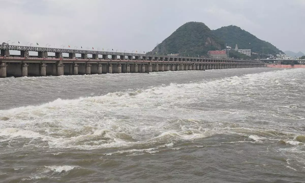 Prakasam barrage gets 11,27,801 cusecs of floodwater