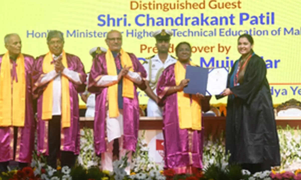 Students must use knowledge to help underprivileged sections: President Murmu