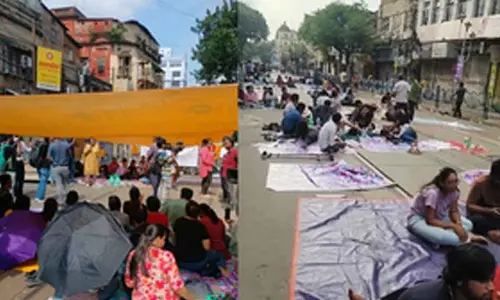 RG Kar issue: After nightlong protest, junior doctors continue sit-in near Kolkata Police HQs