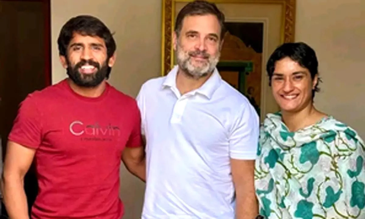 Vinesh, Bajrang call on Rahul Gandhi amid talks of debut in Haryana polls