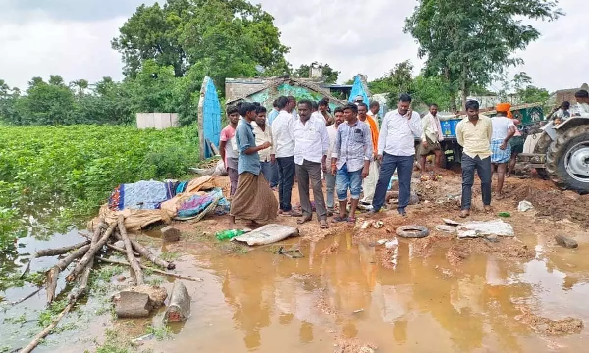 Government Must Address Issues of Chinnonipalli Flood Victims: BRS Leader Basu Hanumanthu Naidu