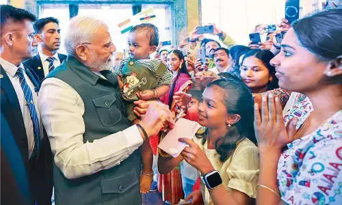 Modi arrives in Brunei
