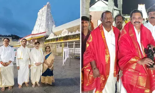 HC Judge, ex-TN CM have darshan of Lord Venkateswara