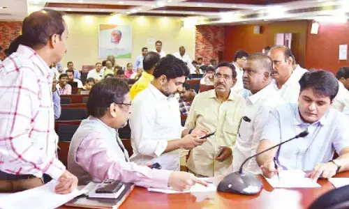 Lokesh oversees flood relief ops