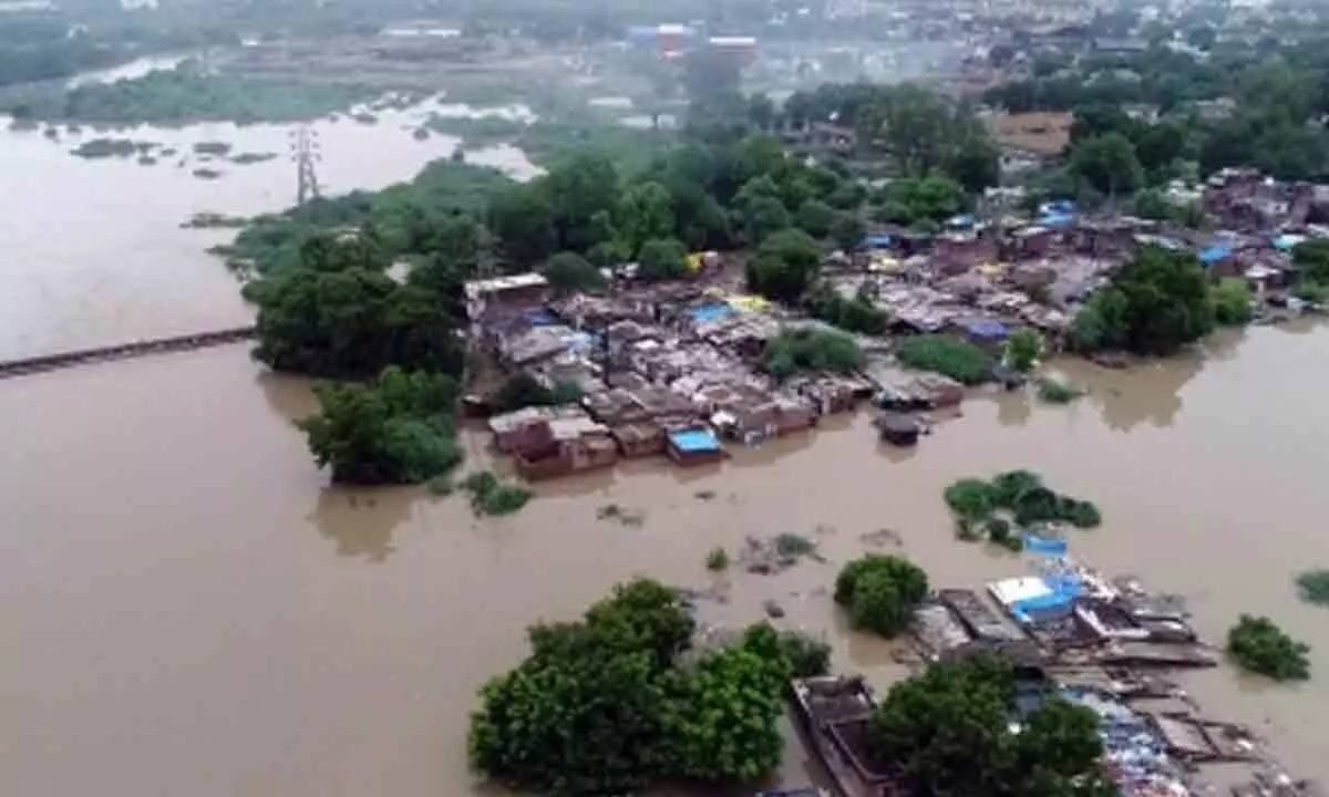 Vadodara workers demand compensation after floods displace thousands