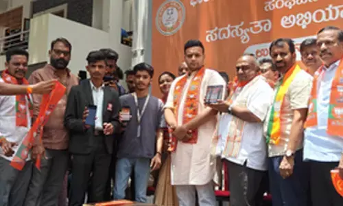 BJP to stage protest against withholding award to principal on hijab row