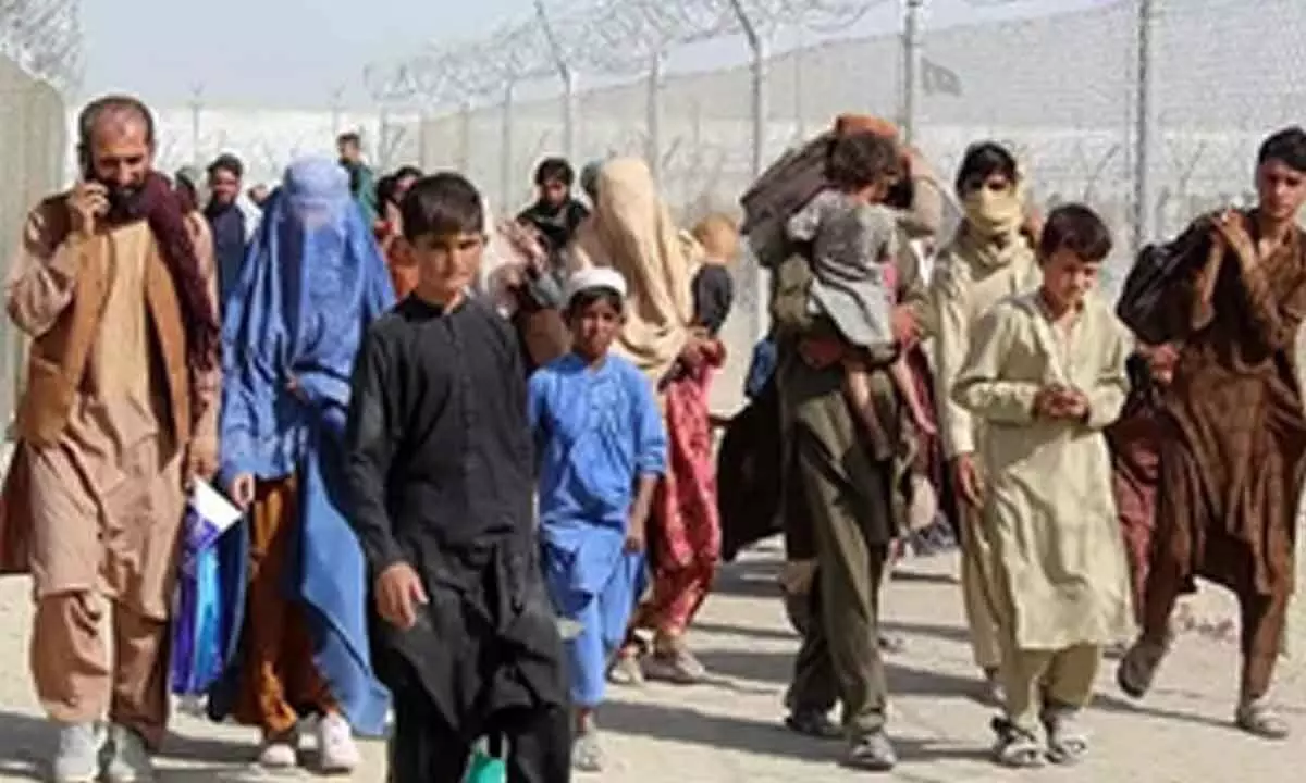 Over 30,000 Afghan refugees return home in one week