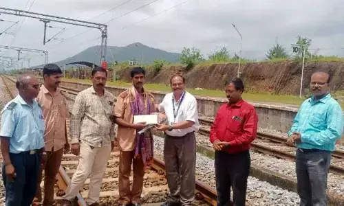 Trackman Prevents Major Train Disaster on Konkan Railway