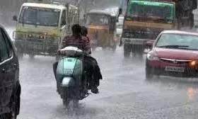 Heavy Rains occur in north Coastal Andhra, officials urge people to remain vigilant