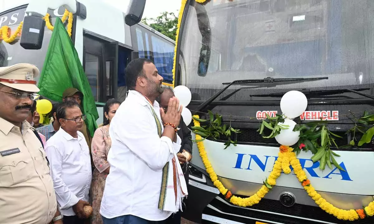 Transport Minister M Ramprasad Reddy inaugurating new buses in Rajamahendravaram on Sunday