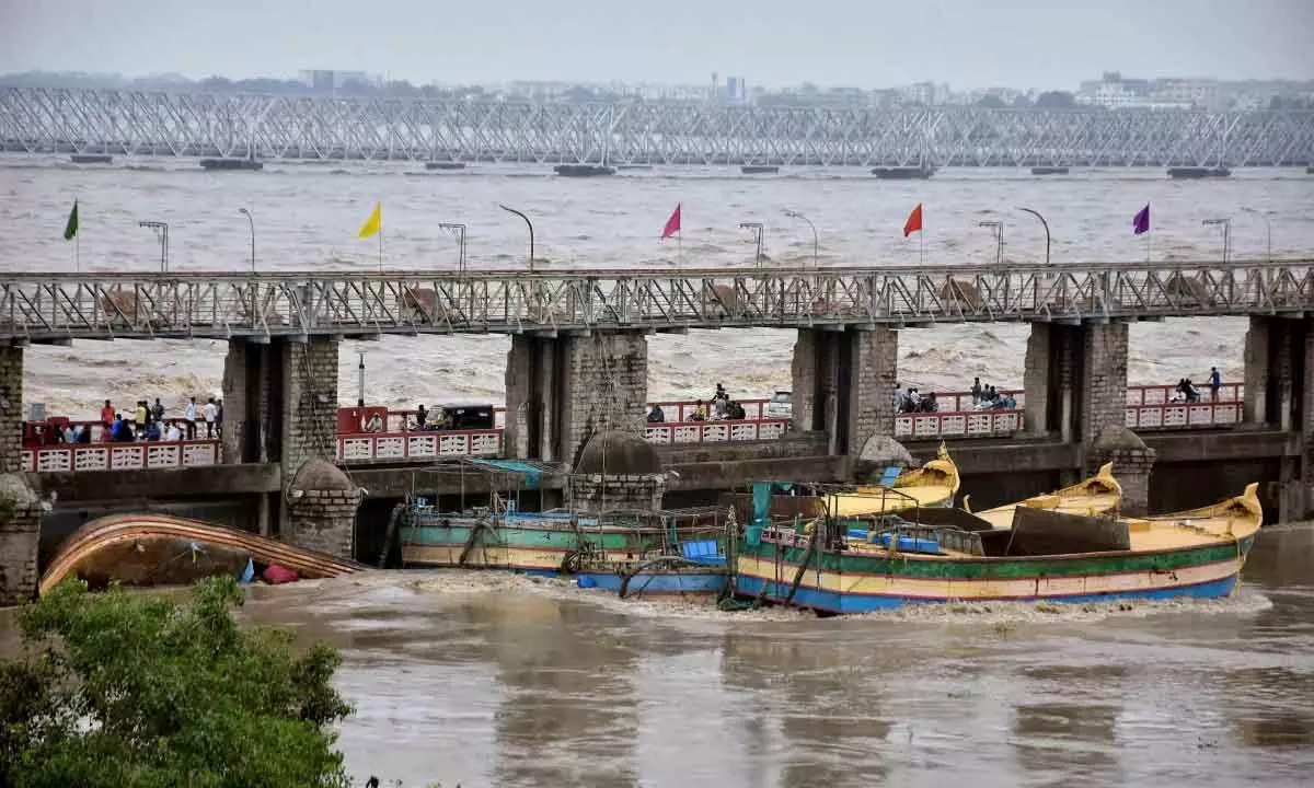 Removal of boats that hit Prakasam Barrage begins