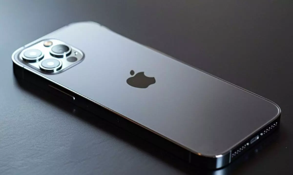 Apples Thinnest Devices Yet: Is the iPhone 17 Slim Coming in 2025?