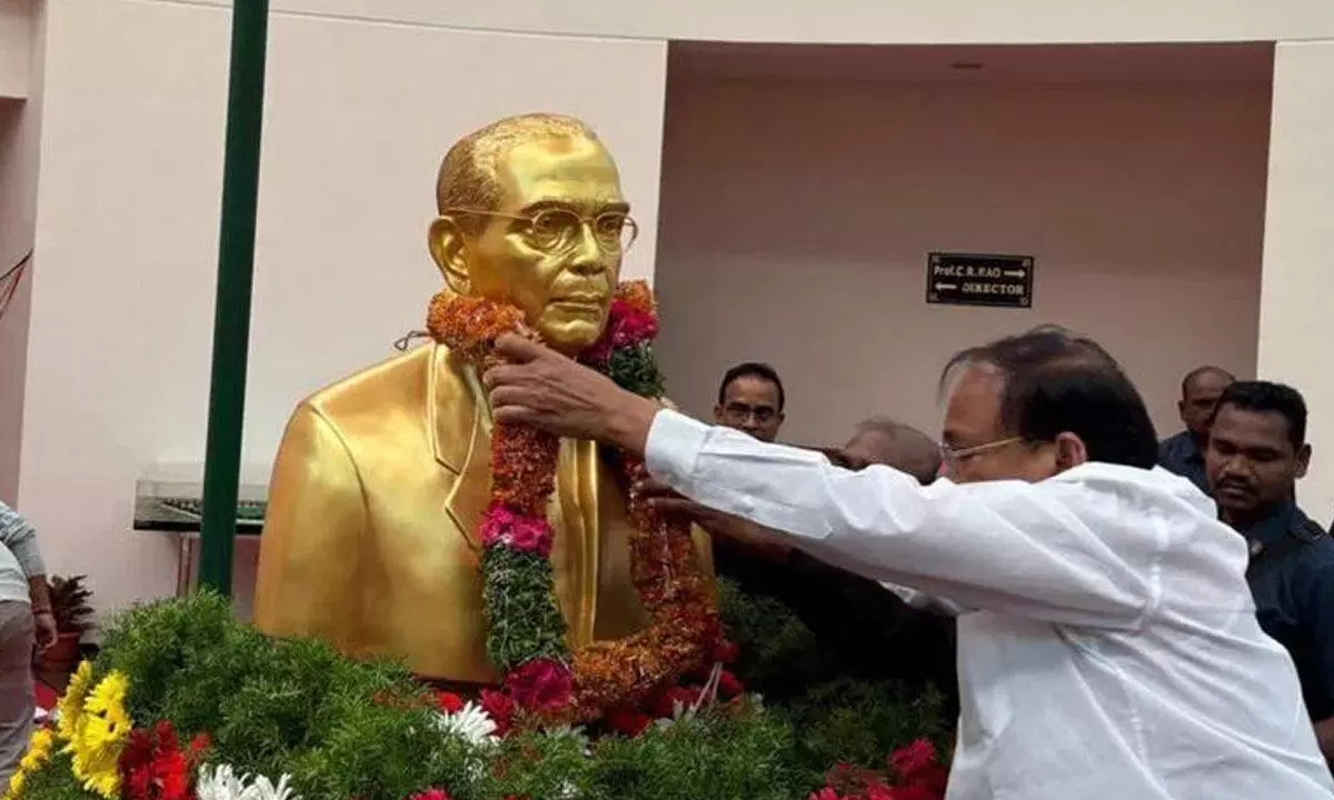 Venkaiah Naidu unveils bust of Prof C R Rao at UoH