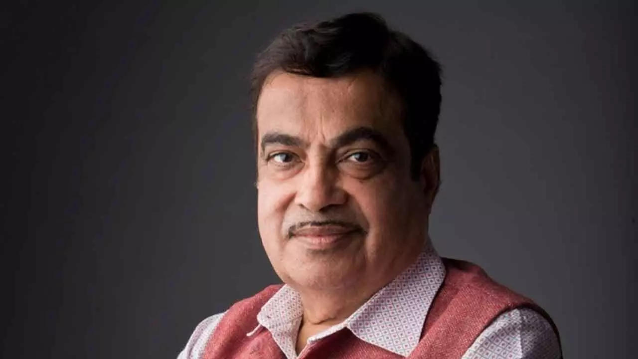 1 cr EV sales by 2030: Gadkari