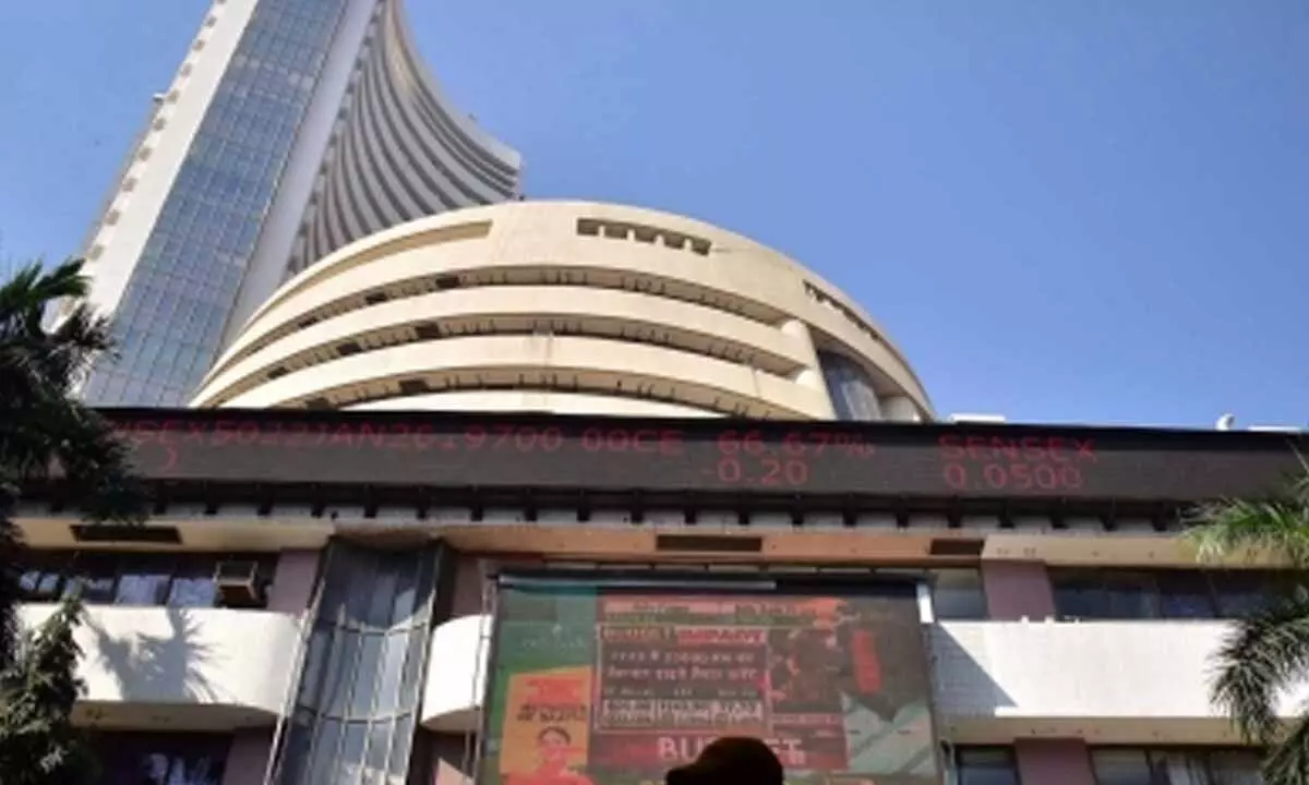 Sensex closes down by 398 points, Tata Motors and SBI top losers