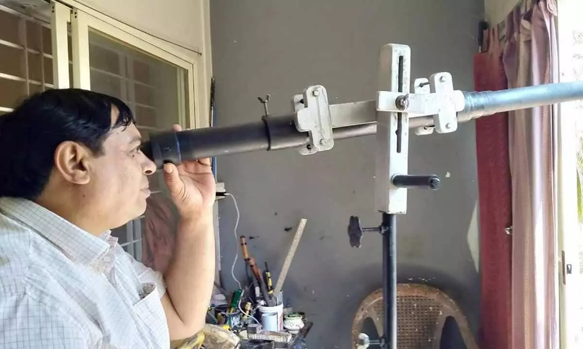 Local Innovator Sets World Record with Revolutionary Binoculars