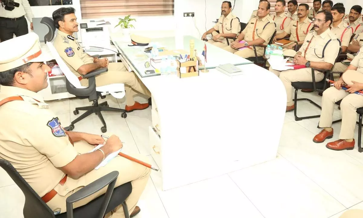 CP CV Anand Engages with Officers to Discuss Festival Preparedness