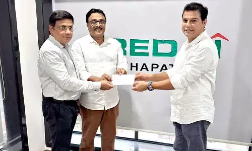 CREDAI donates Rs.10L to CM’s Relief Fund