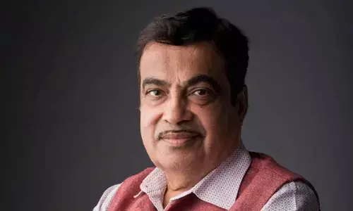 1 cr EV sales by 2030: Gadkari