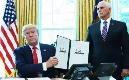 Trump Slaps New Sanctions Against Iran, Aims at Supreme Leader, Other Officials