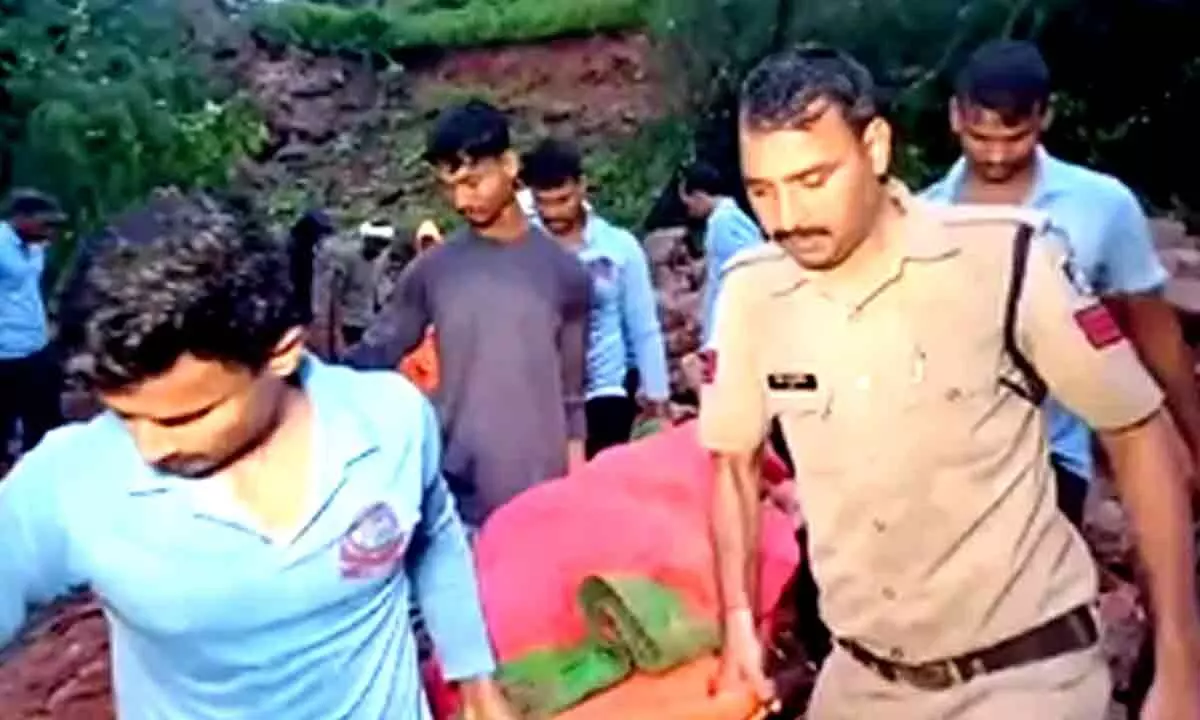 MP: Wall of Datias fort collapses; 3 bodies recovered, 2 rescued