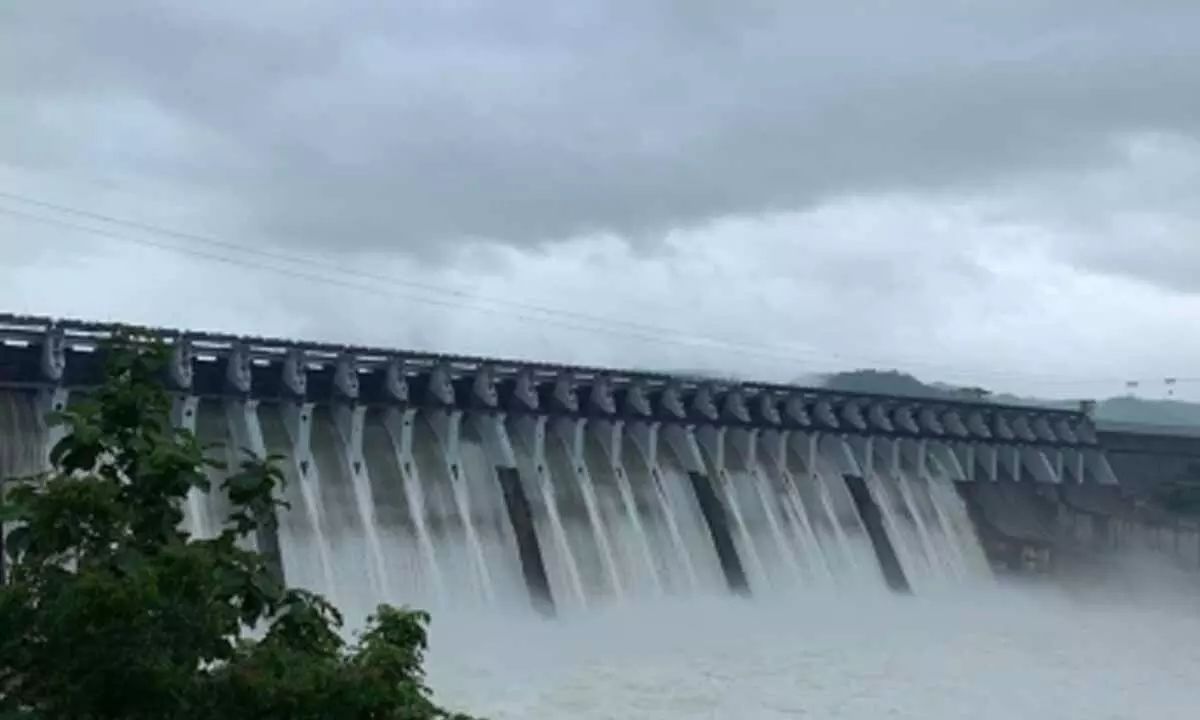 Sardar Sarovar Dam releases 2,45,000 cusecs of water due to heavy rains in upstream areas