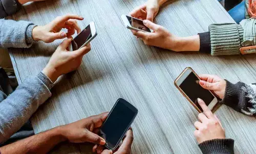 Limiting duration of mobile phone use may help reduce CVD risk