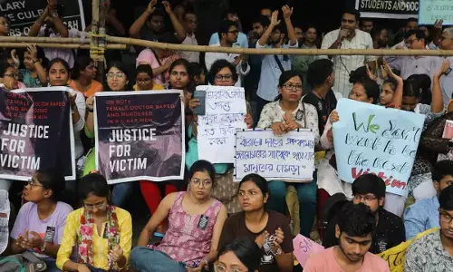 RG Kar tragedy: Junior doctors protest on the streets enters day 3